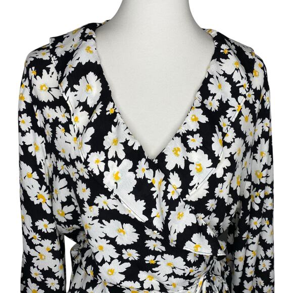 GAP Wrap Front Daisy Print Ruffle Top Black Floral Blouse XL Cottagecore Peasant - Picture 7 of 16